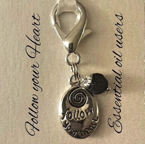 Heart Aromatherapy Clip On Follow your Heart Clip on purses, coats, backpacks - Picture 1 of 3